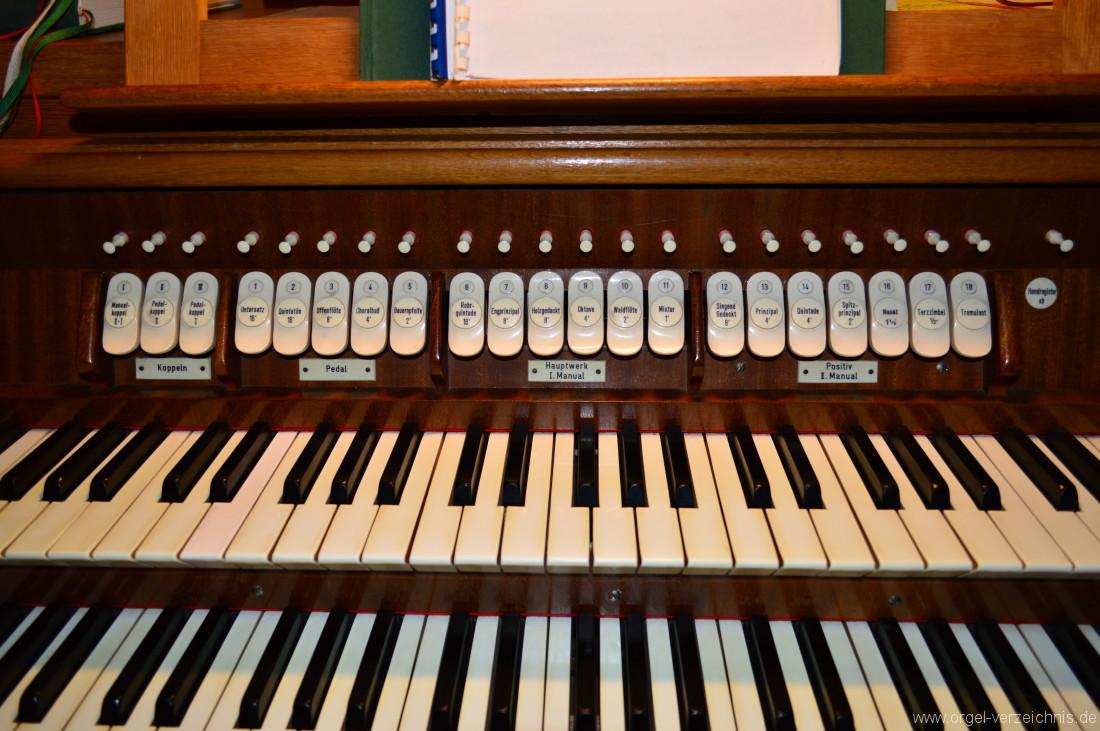 Zell im Wiesental - Evangelische Stadtkirche Orgel Spieltisch