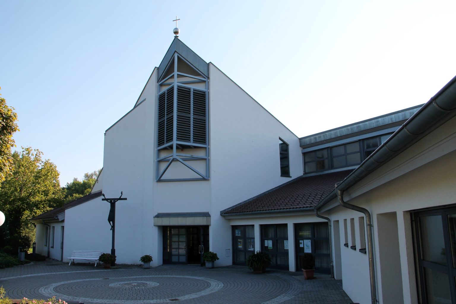 Ravensburg Heilig Kreuz Kirche Außenansicht 01 Orgel Verzeichnis